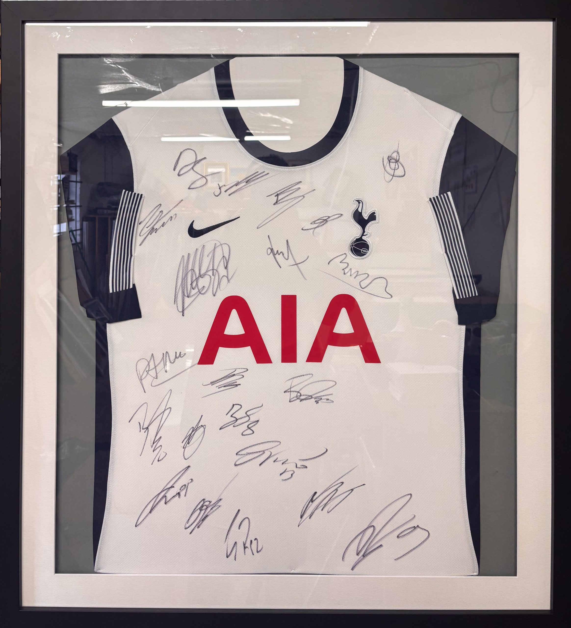 Sports Memorabilia Framing – Preserve Your Greatest Sporting Moments